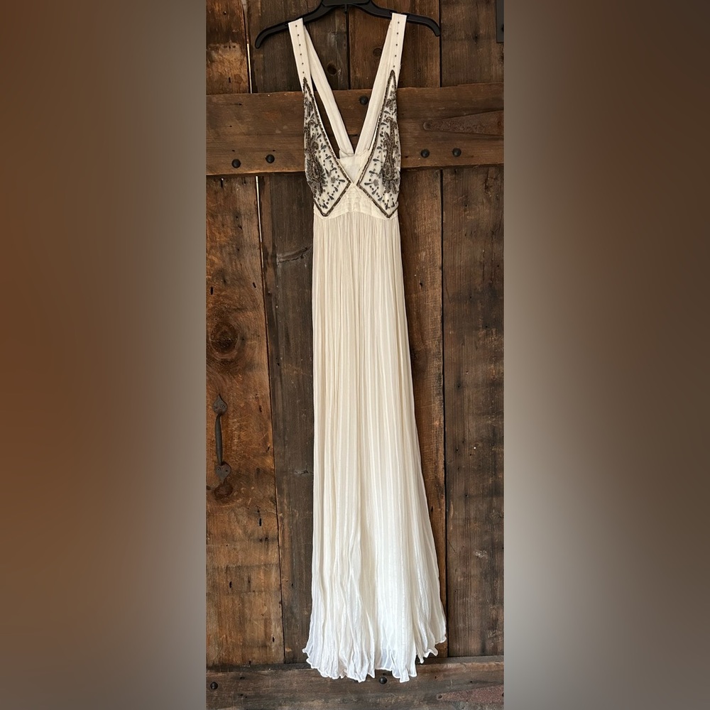 FREE PEOPLE White beaded sleeveless maxi dress, deep v-neck, muslin skirt Size 4